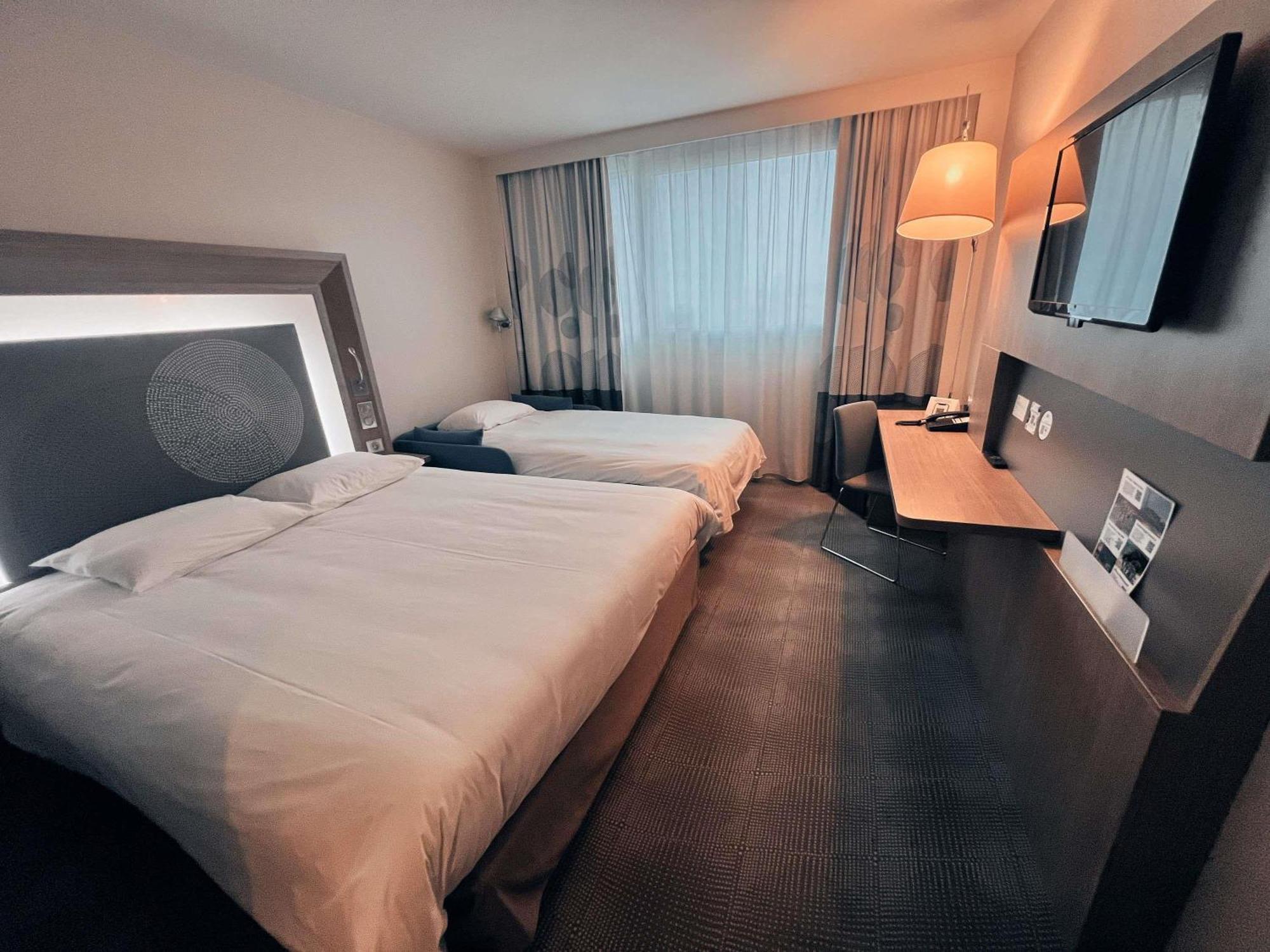 Superior Queen Room Double Sofa,1704953701:JPEG
